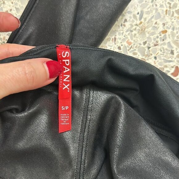 EUC spanx faux leather leggings black small s - Picture 7 of 10